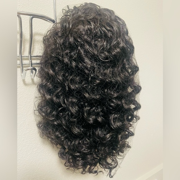 Half wig - Picture 1 of 5